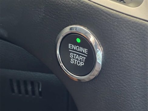 Used 2022 Ford Edge SEL w/ Convenience Package image 19