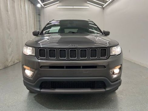 Used 2021 Jeep Compass Latitude AWD/4WD image 3