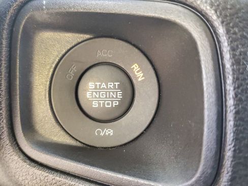Used 2024 Jeep Wrangler Unlimited AWD/4WD image 27