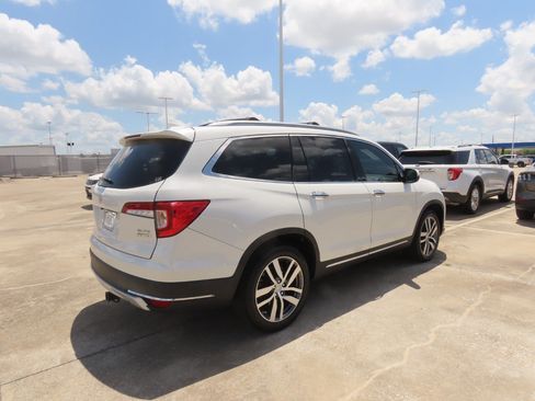Used 2019 Honda Pilot Elite image 11