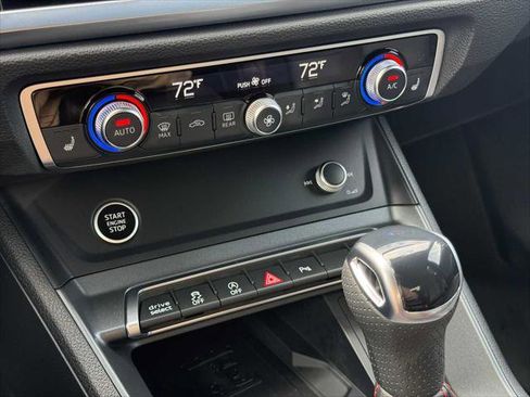 Certified 2025 Audi Q3 2.0T Premium Plus w/ Premium Plus Package image 33