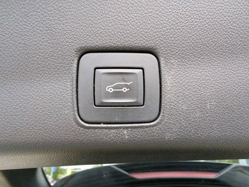 Used 2023 Chevrolet TrailBlazer RS w/ Sun and Liftgate Package AWD/4WD image 20