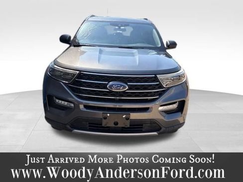Used 2020 Ford Explorer XLT w/ Equipment Group 202A RWD image 3