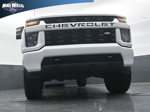 Used 2021 Chevrolet Silverado 2500 Custom w/ Custom Value Package AWD/4WD image 18