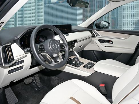 New 2024 MAZDA CX-90 Plug-In Hybrid w/ Premium Plus AWD/4WD image 14