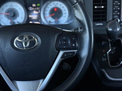 Used 2020 Toyota Sienna SE Premium AWD/4WD image 28