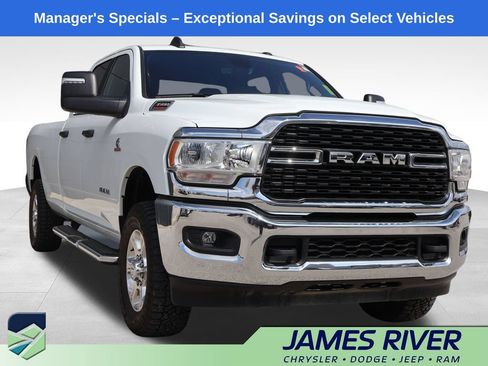 Used 2024 RAM 3500 Big Horn AWD/4WD image 6
