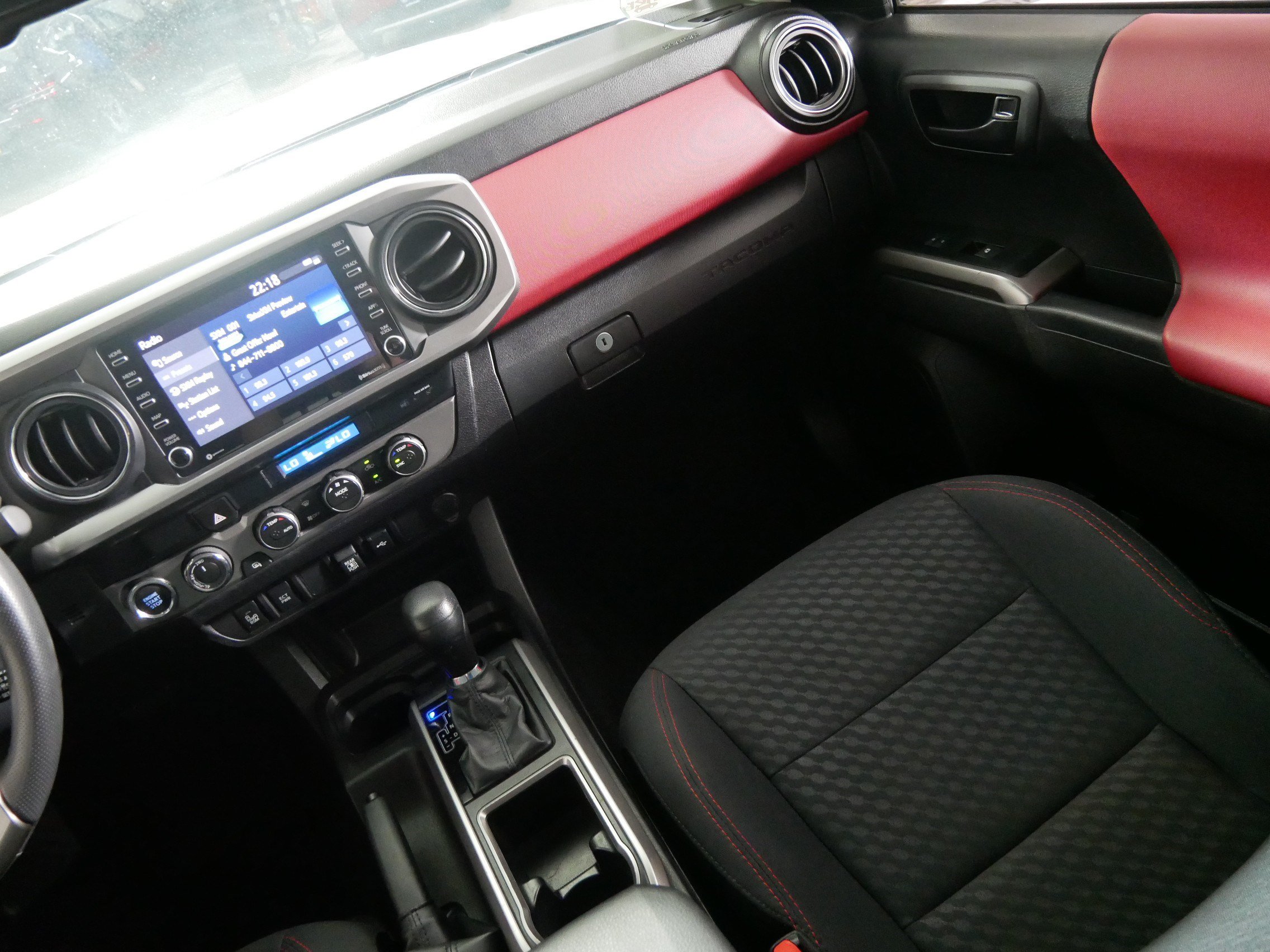Used 2023 Toyota Tacoma SR5 w/ Technology Package AWD/4WD image 11