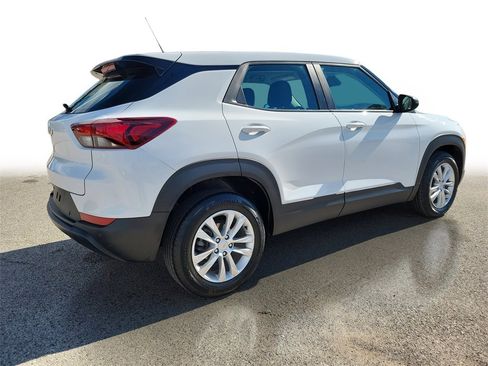 Used 2023 Chevrolet TrailBlazer LS image 4