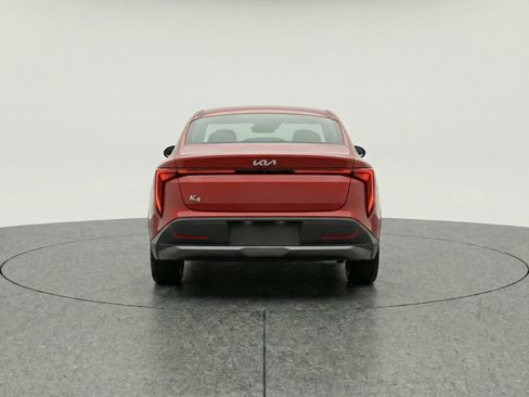 Used 2025 Kia K4 LXS image 7