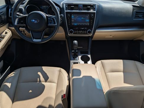 Used 2018 Subaru Outback 2.5i Limited AWD/4WD image 10