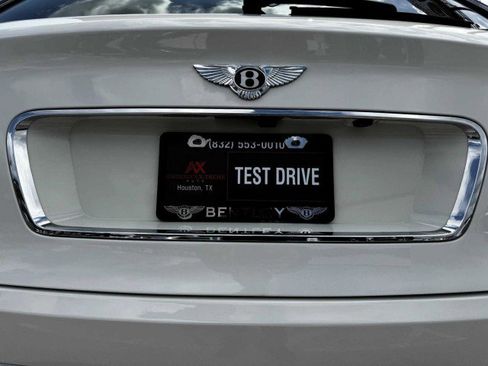 Used 2017 Bentley Bentayga image 15