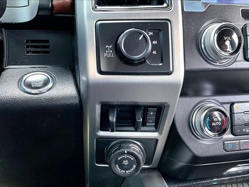 Used 2021 Ford F250 Platinum AWD/4WD image 16