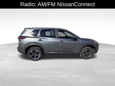 Used 2024 Nissan Rogue SV AWD/4WD image 4