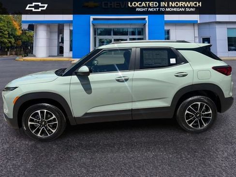 New 2026 Chevrolet TrailBlazer LT w/ Convenience Package AWD/4WD image 8