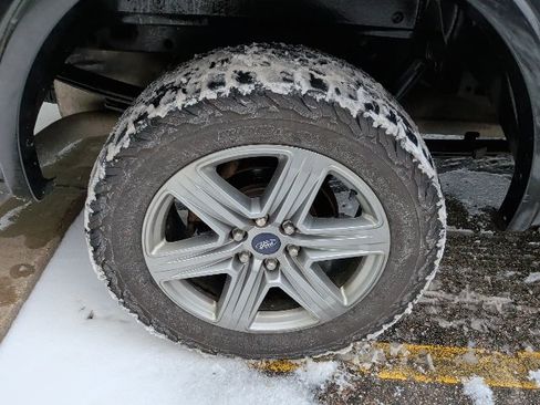 Used 2018 Ford F150 XLT w/ Equipment Group 302A Luxury image 7