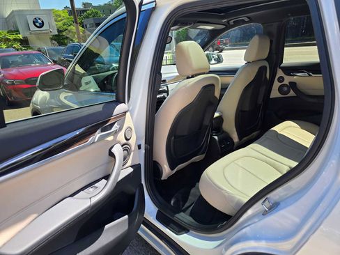 Used 2018 BMW X1 xDrive28i AWD/4WD image 17