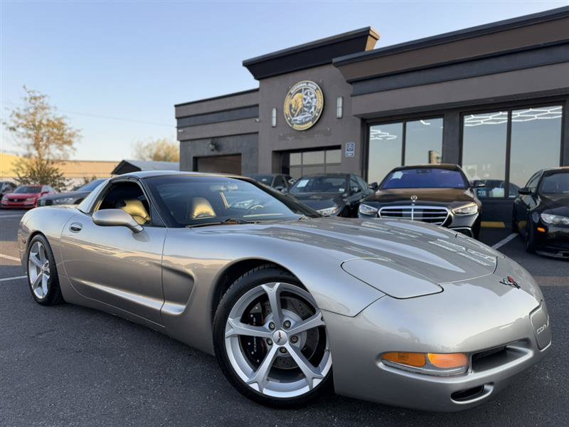 Used 2000 Chevrolet Corvette Coupe RWD image 13