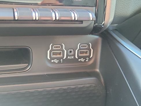 Used 2023 RAM 1500 Big Horn AWD/4WD image 22