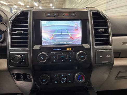 Used 2022 Ford F250 XLT w/ XLT Value Package AWD/4WD image 19