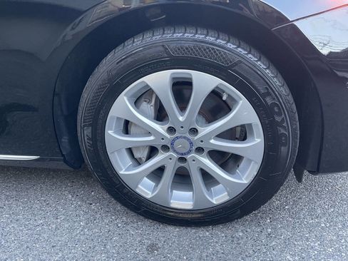 Used 2017 Mercedes-Benz E 300 4MATIC image 15