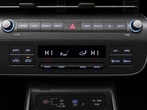 Used 2024 Hyundai Kona Limited AWD/4WD image 19