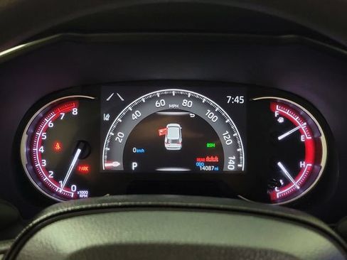 Used 2024 Toyota RAV4 XLE w/ Convenience Package FWD image 28
