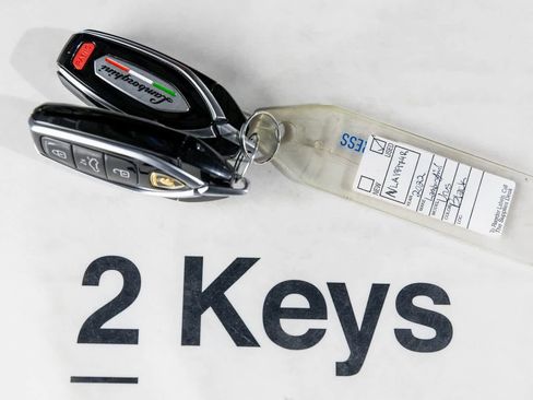 Used 2022 Lamborghini Urus image 18