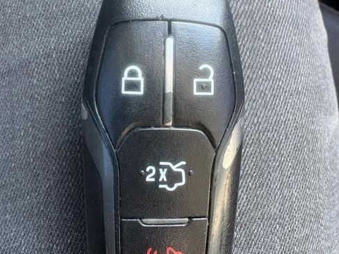 Used 2016 Ford Edge SE FWD image 40