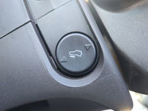 Used 2015 Ford F350 Lariat image 26