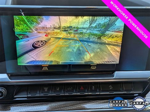 Used 2025 Chevrolet Silverado 2500 LT image 17