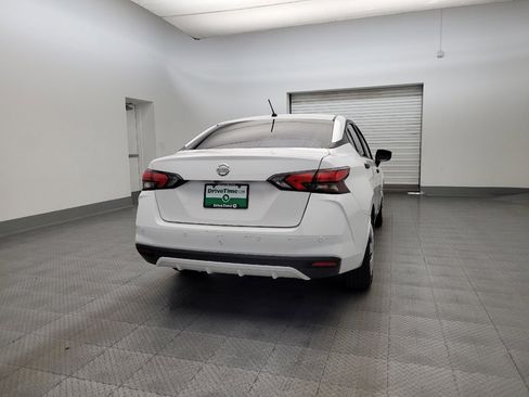 Used 2021 Nissan Versa S w/ Trunk Package image 7