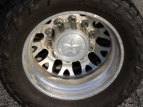 Used 2023 RAM 3500 Limited image 17