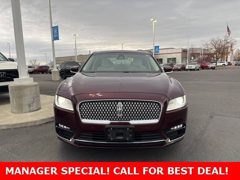 Used 2019 Lincoln Continental Select image 3