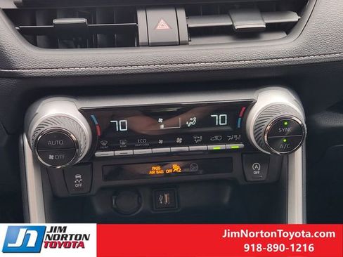 Used 2025 Toyota RAV4 XLE w/ Convenience Package image 21