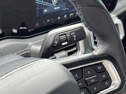 Used 2025 Ford Mustang GT Premium image 31