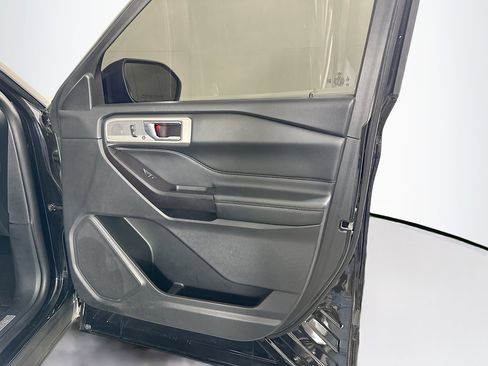 Used 2020 Ford Explorer Limited image 34