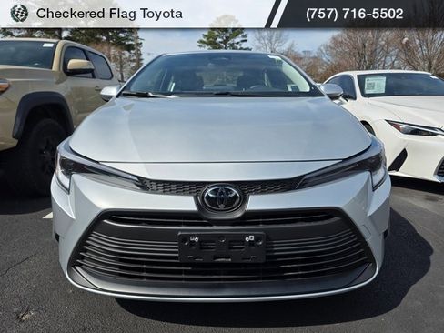 Used 2026 Toyota Corolla LE image 2