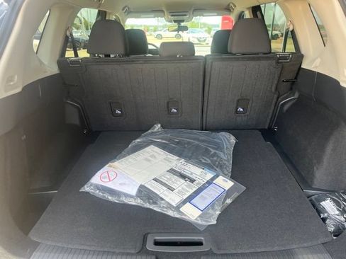 Used 2026 Nissan Rogue SV FWD image 20