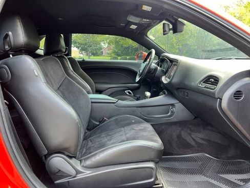 Used 2019 Dodge Challenger GT RWD image 14