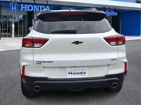 Used 2023 Chevrolet TrailBlazer RS w/ Sun and Liftgate Package AWD/4WD image 7