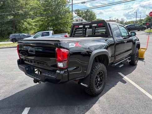 Used 2020 Toyota Tacoma SR w/ SX Package AWD/4WD image 3