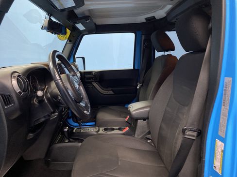 Certified 2018 Jeep Wrangler Unlimited Sport S image 9