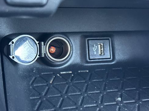 Used 2024 Toyota RAV4 XLE image 32