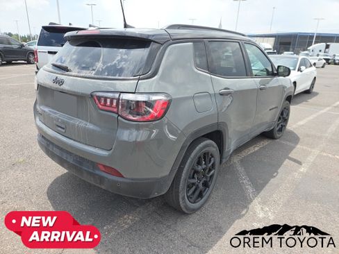 Used 2023 Jeep Compass Latitude w/ Convenience Group AWD/4WD image 9