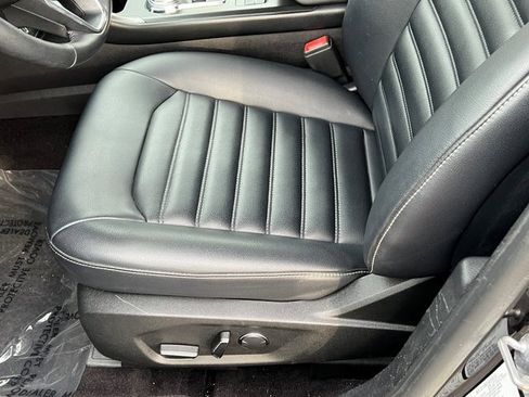 Used 2019 Ford Fusion SEL image 21