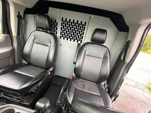 Used 2020 Ford Transit 150 Low Roof RWD image 22