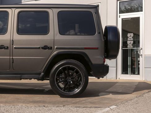 Used 2025 Mercedes-Benz G 550 image 18