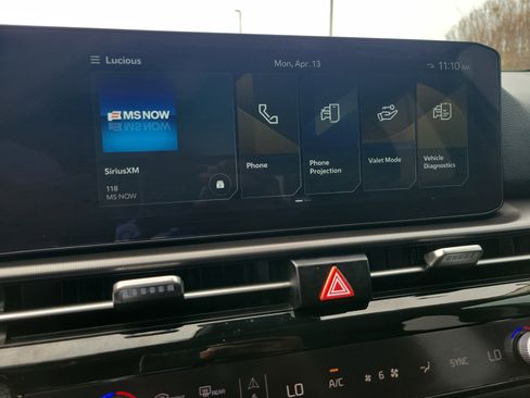 Used 2026 Kia Sportage EX w/ EX Panorama Roof Package image 27