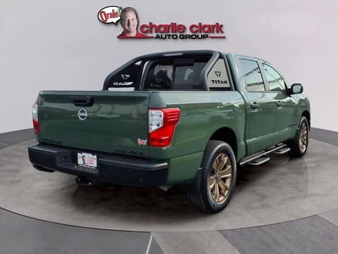 Used 2024 Nissan Titan SV w/ SV Bronze Edition Package image 6
